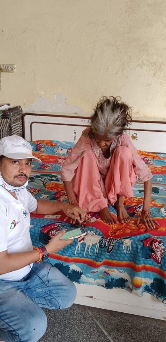 ashi_apple's tweet image. अम्बाला जिले  में  VLE अमन जी बुजुर्गों और जरूरतमन्द लोगों को उनके जाकर पेंशन वितरित करते है!

आपके इस जज्बे को सलाम!!!

@CSCegov_ @cscharyana @cmohry