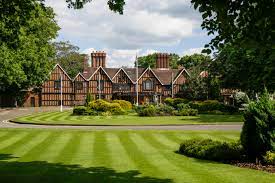 Just a quick reminder.....
Our next GENERAL MEETING is at the Macdonald Alvaston Manor Hotel in Stratford Upon Avon on Tuesday 6th June.                                                                   
9.30am arrival time for a 10.00am start with lunch at 1.00pm.