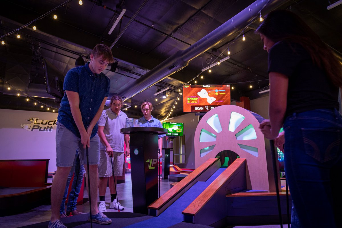 Elev8FunOrlando's tweet photo. Take a fan favorite like mini-golf, make it interactive with custom FX, sounds and robotics, and you have a recipe for some major fun. Take a swing at it on your next visit! #MiniGolf #Elev8FunSanford https://t.co/BYUoIR29xI