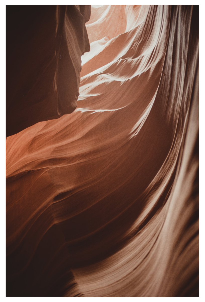 Antelope Canyon
📷: Leica M6
🎞️: Kodak Porta 400