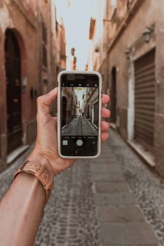 AtmCreativa's tweet photo. ¿Te gustaría darle un toque artístico a tus fotos? La edición de imágenes en el teléfono móvil es una herramienta útil para mejorar la calidad de tus fotos. Lee nuestro último artículo para descubrir cómo hacerlo. #fotografía #edición #teléfonomóvil #atmcreativa https://t.co/8ClQX0NrUC