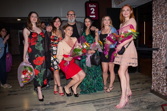 With Maestro #MarioSalieri   @FrancescaDiCap7 #AnikaRusso @RobertaGemma @yourcandyalexa @nad8348 https://t<a href="/tag/mariosalieri"class="tags">#MarioSalieri</a><a class="tags" target="_blank" title="On Twitter" href="/?out=eyJ0eXAiOiJKV1QiLCJhbGciOiJIUzUxMiJ9.eyJpYXQiOjE3MjA3NjYyNjgsImlzcyI6InR3cG9ybnN0YXJzLmNvbSIsIm5iZiI6MTcyMDc2NjI2OCwiZXhwIjoxNzUyMzAyMjY4LCJyZWRpcmVjdF91cmwiOiJodHRwczovL3R3aXR0ZXIuY29tL0ZyYW5jZXNjYURpQ2FwNyJ9.ZV9s850S7DLOtFrAmWDqkHZXYul-jYly4scc6Hqp2tLYTZ4Gd86FuNVPejvUG4r_L-0AnIEtufPge5FKyW51Nw">@FrancescaDiCap7</a><a href="/tag/anikarusso"class="tags"><span>#anikarusso</span></a>