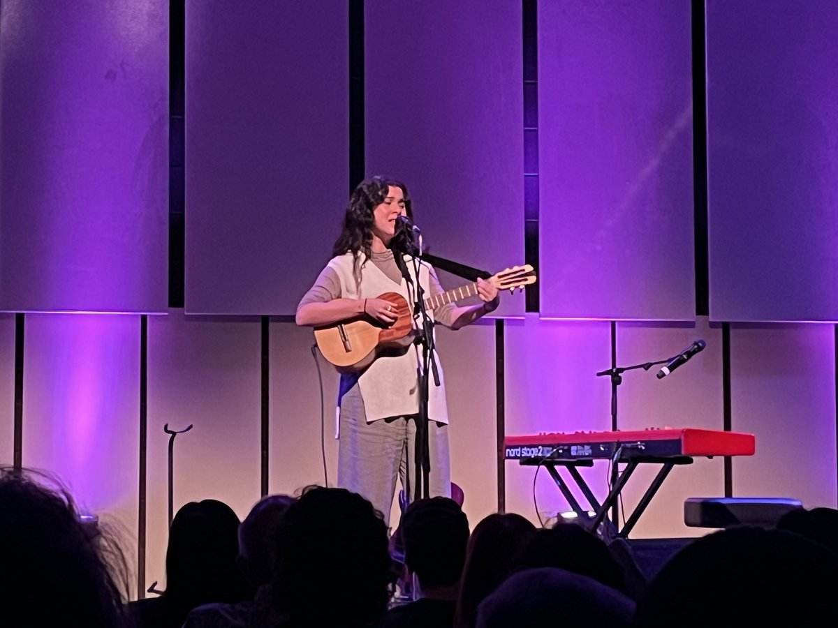 Que dicha escuchar a una paisana en tierras lejanas 😊 🎶🇲🇽 🧡
Gracias por esta velada 

<a href="/liverpoolphil/">Royal Liverpool Philharmonic</a> #MusicRoom #LatinMusic