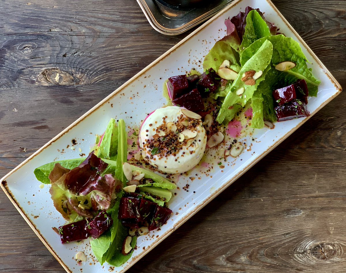 🆕 salad alert! #thatnewnew ☀️

Goat cheese 🧀 panna cotta topped with beets, crispy quinoa, field greens 🥬, sliced almonds, &amp; a lemon 🍋 vinaigrette 

#goatcheesesalad #saladsofinstagram #summersalad #saladlover #starters #summerlovin #newnew #toshareistolove