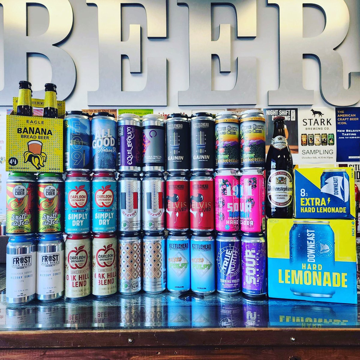 thepackienh's tweet photo. Elvis is in the building!
.
.
.
#thirstythursday #eagle #citizencider #frostbrewery #603brewery #carlsonorchards #equilibrium #stoneface #kettlehead #tuckerman #1911 #truenorth #weihenstephaner #downeast #thepackienh #thepackie #craftbeer #manchesternh https://t.co/uA8n9Rggkb