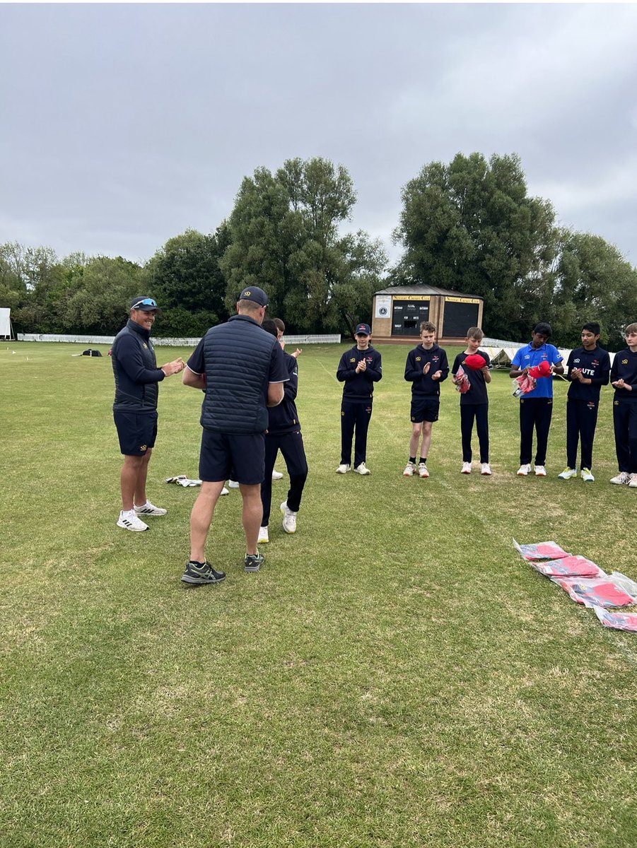 PreetiGupta1973's tweet photo. We are so proud of you Devansh for getting your 1st Wales cap 🏴󠁧󠁢󠁷󠁬󠁳󠁿. 🏏 🏏 🏏@cslcardiffsport @MonBoysSport https://t.co/DVH2IAA7yf