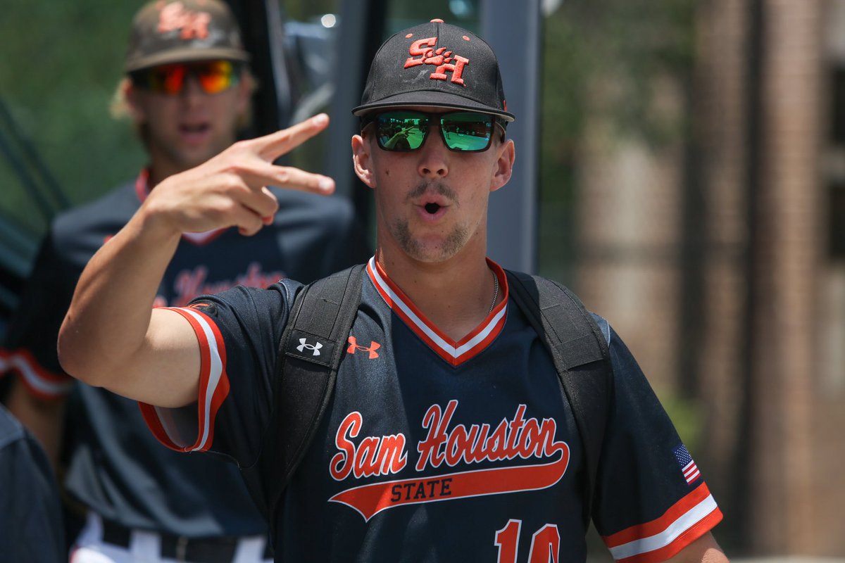 BearkatsBSB's tweet photo. 👌👍✌️

#EatEmUpKats https://t.co/R7pnKGWkHf