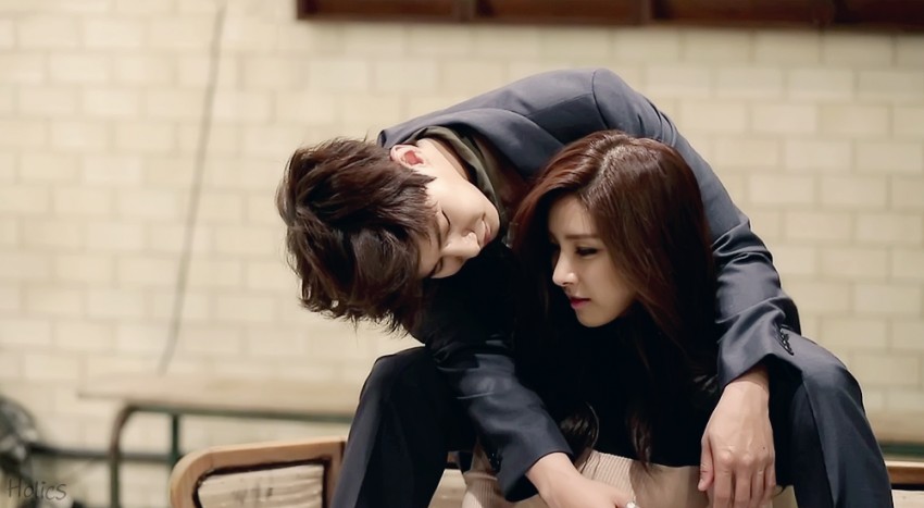 juli2pm's tweet photo. Eles foram meu WGM #SolimCouple favorito. Depois fizeram um dorama juntos #OurGabSoon certeza que rola alguma coisa entres eles. Ainda vamos ter o 3 casamento deles😂 Casamento virtual ✅ (WGM)
Casamento fictício ✅ (Dorama)
Casamento vida real : carregando kkkk https://t.co/ChsWLQc0DU