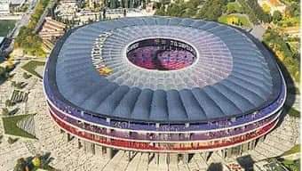 Limak Holding Barcelona'nın stadı Camp Nou'nun 1 milyar Euro maliyetli  yenileme ihalesini kazanmış. Stad inşası için Türkiye'den bin işçi gidecek.