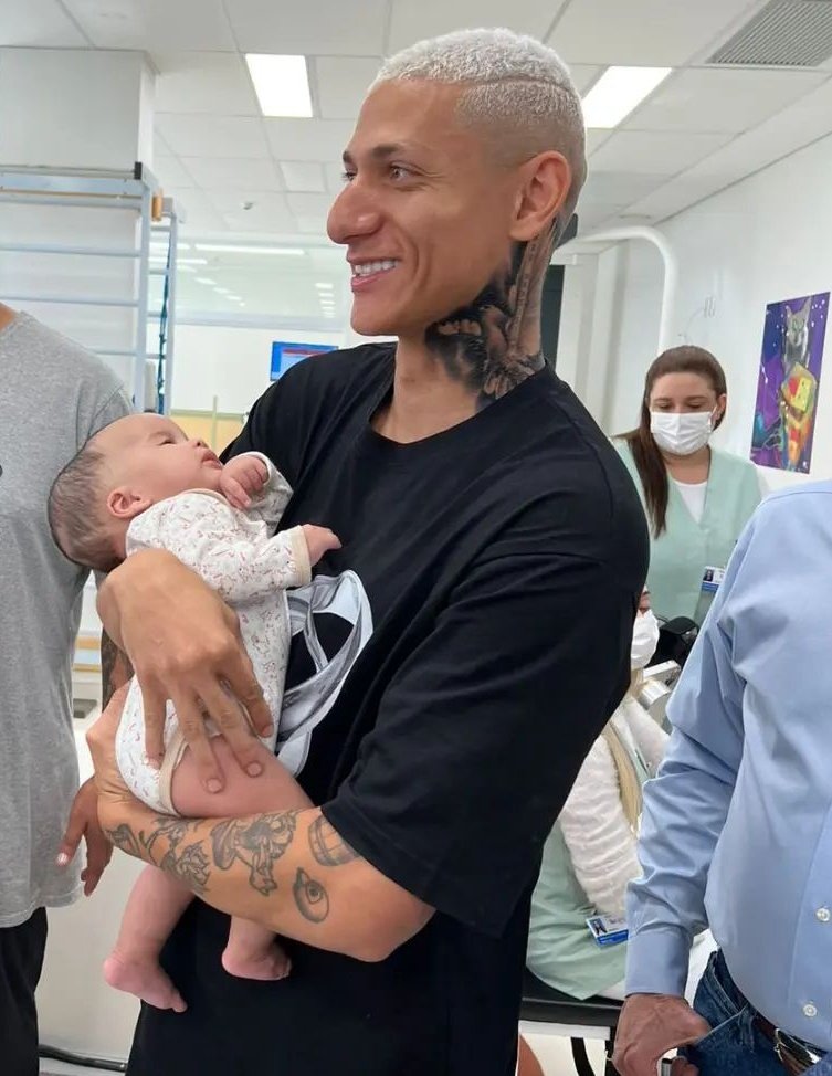 O RICHARLISON COM UM BEBÊ 😭😭😭😭😭😭😭😭😭😭😭😭😭😭😭😭😭😭😭😭😭😭😭😭😭😭😭😭😭😭😭😭😭😭😭😭😭😭ele todo cuidadoso, liindo