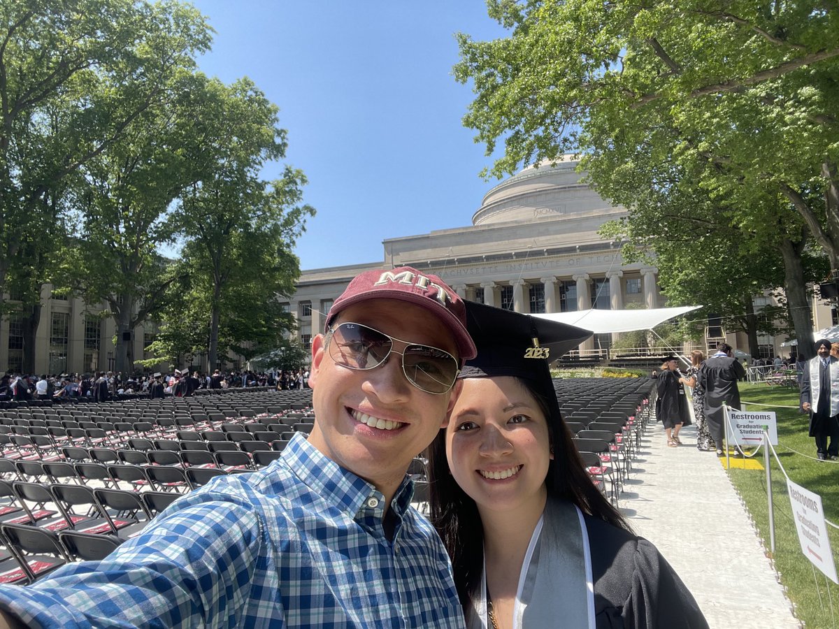 So proud of my best friend and sister ⁦@gabbolefthand⁩, who graduated from ⁦@MIT⁩ ⁦@MITSloan⁩ today 🤓🤓 #MIT2023 ⁦@MITstudents⁩ @MITCommencement