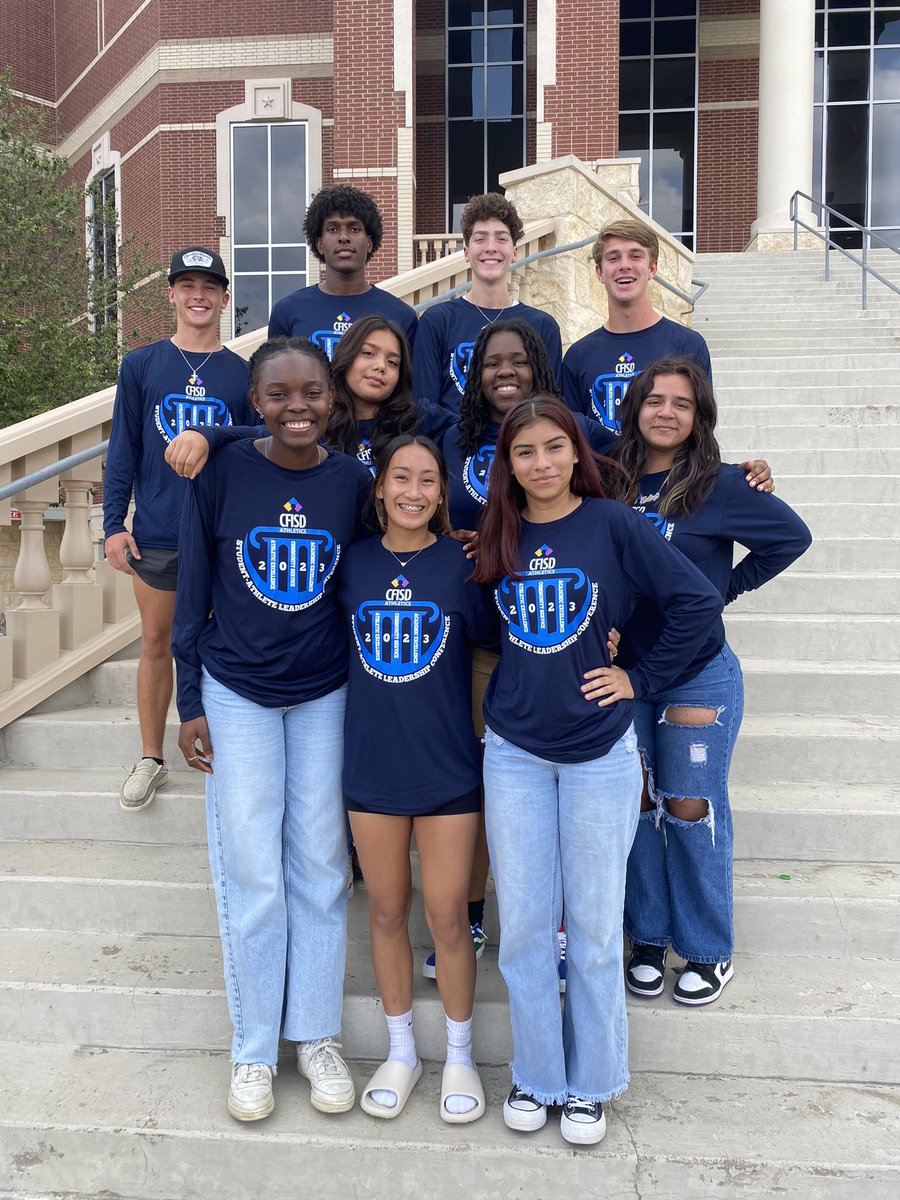 CyFalls SALT is learning about leading with integrity, courage, &amp; love today at the Student-Athlete Leadership Conference. Thank you <a href="/CFISDAthletics/">CFISDAthletics</a> @MackeySpeaks <a href="/box_amanda/">Amanda Box</a> <a href="/PhilBeckner/">Phil Beckner</a> for giving us all the tools to start small and serve our teams and community.