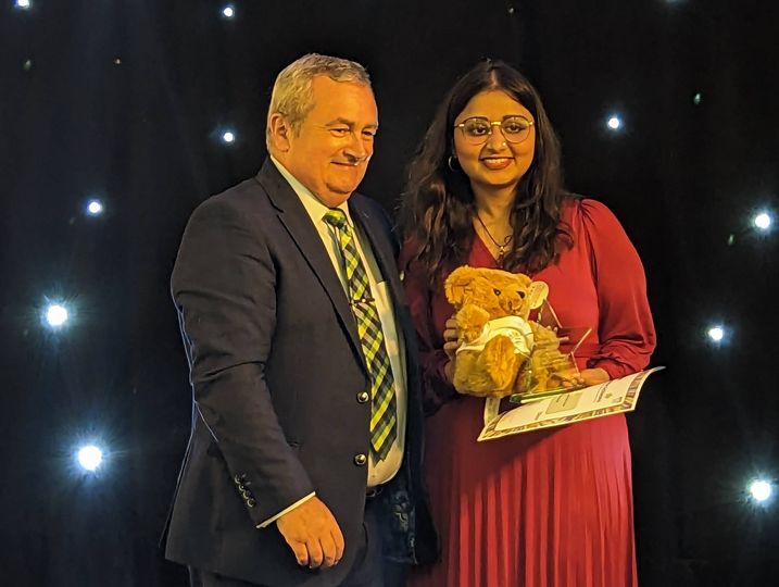 Dr Sufiya Ahmed receiving the Thinking out of the box award.
Sufiya worked on a project that placed phonetic spelling on a person's name badge after hearing a colleagues from overseas had changed their name as staff and patients had problems pronouncing their real one
#AAawards23