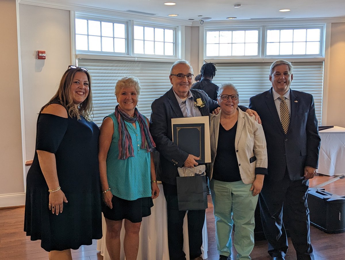 RepAMF's tweet image. Congrats to the teachers from the Gloucester Public Schools that are retiring this school year! Thank you for your service to our students &amp;amp; community.

Shout-out to Mr. Basile, my 8th grade Spanish teacher, and Ms. Dannaher, 8th grade teacher to my district director, Dru Tarr!