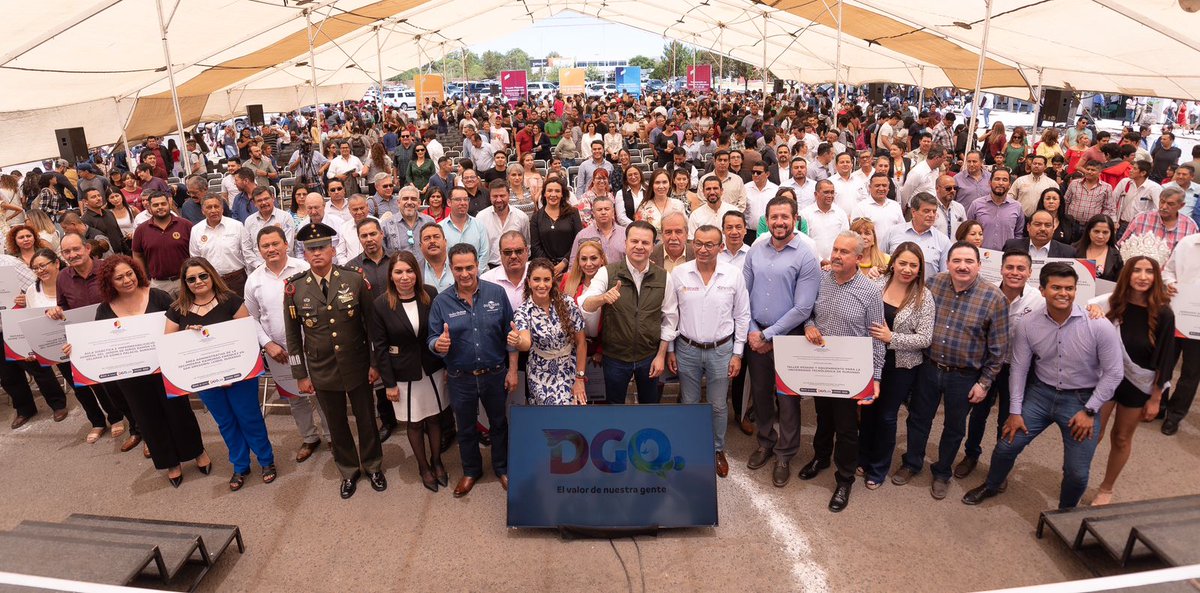 EVillegasV's tweet photo. En la @UTDURANGO , dimos arranque al Programa de Infraestructura Educativa 2023, acompañados por César Adrián Basilio Ortiz, del @INIFEDmx .

Alrededor de 400 mdp en inversión.
53 mil alumnos serán beneficiados.
400 espacios educativos.
280 planteles en todo el estado. https://t.co/qE9sPZtnxb
