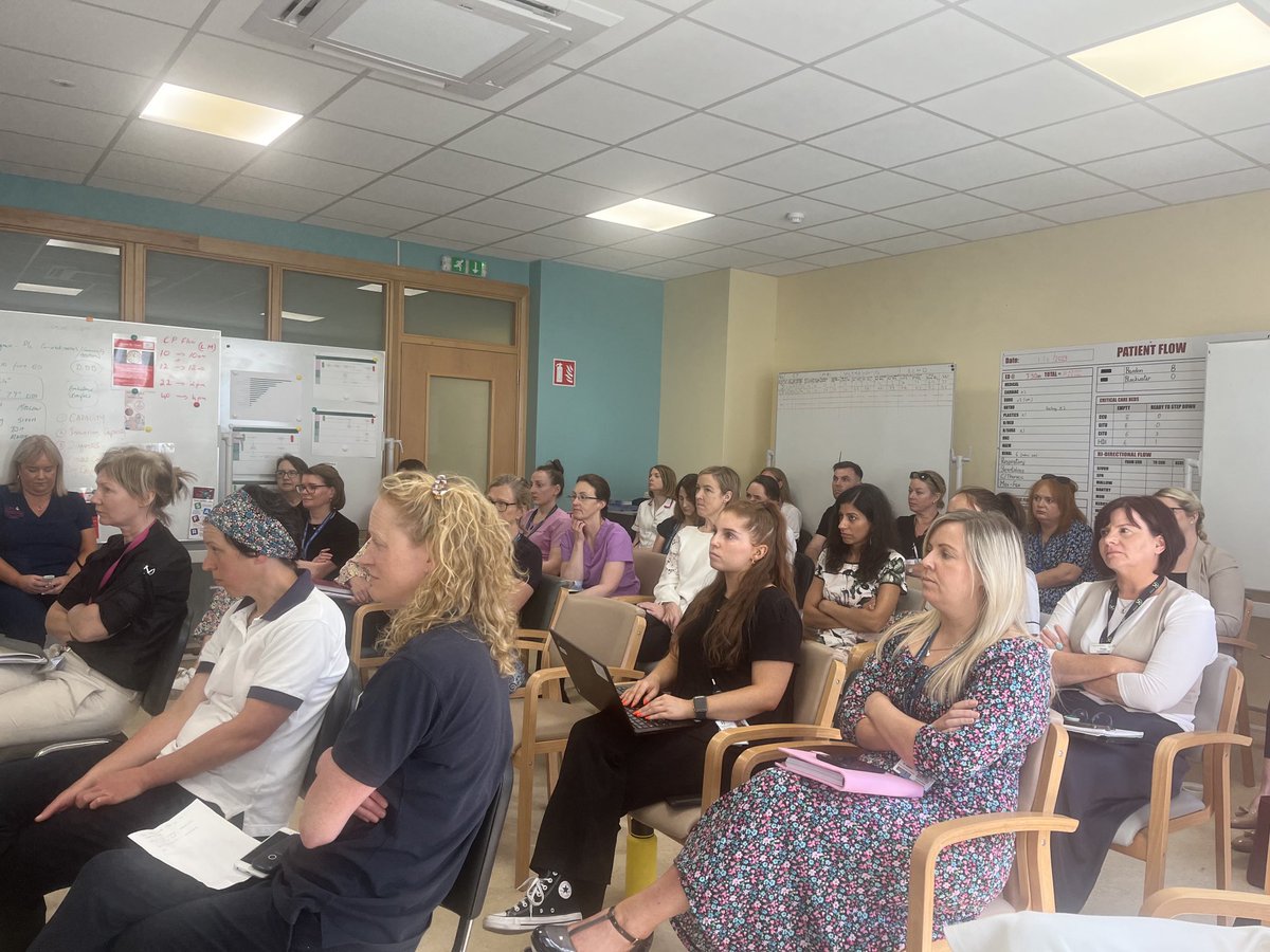 Mariodonovan08's tweet photo. Great Integration @CUH_Cork & @CorkKerryCH. #CHNs & #acuteservices supporting hospital avoidance, patient flow, length of stay & better outcomes for people @slaintecare @Priscilla1Lynch @BernardGloster @AideenRiordan https://t.co/i4hSpg9qZW