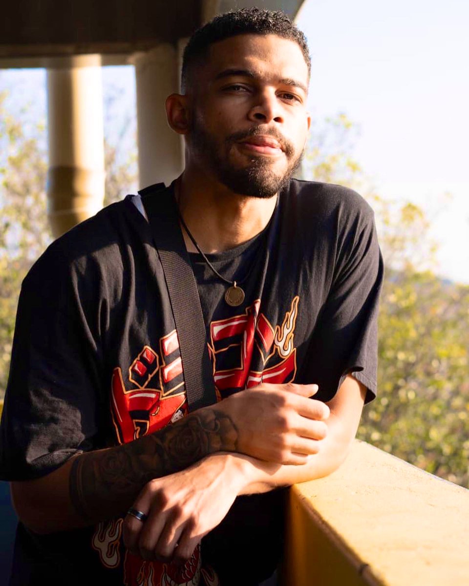 Justin Garth Lakey tweet media