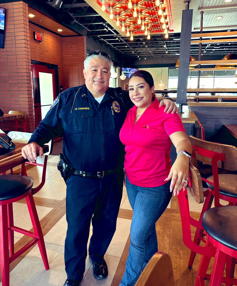 carissamariahh's tweet image. I feel so blessed to have been apart of this amazing team in San Juan. They have really helped me grow with Chili’s, &amp;amp; It’s truly been the best 6 months ever.  I’m really going to miss y’all 🥺🩷@mikponce82 @vero_gee147 @ViriMunguia7 @rubywoo83 #chilislove #chilisgrow #TMtoCSL