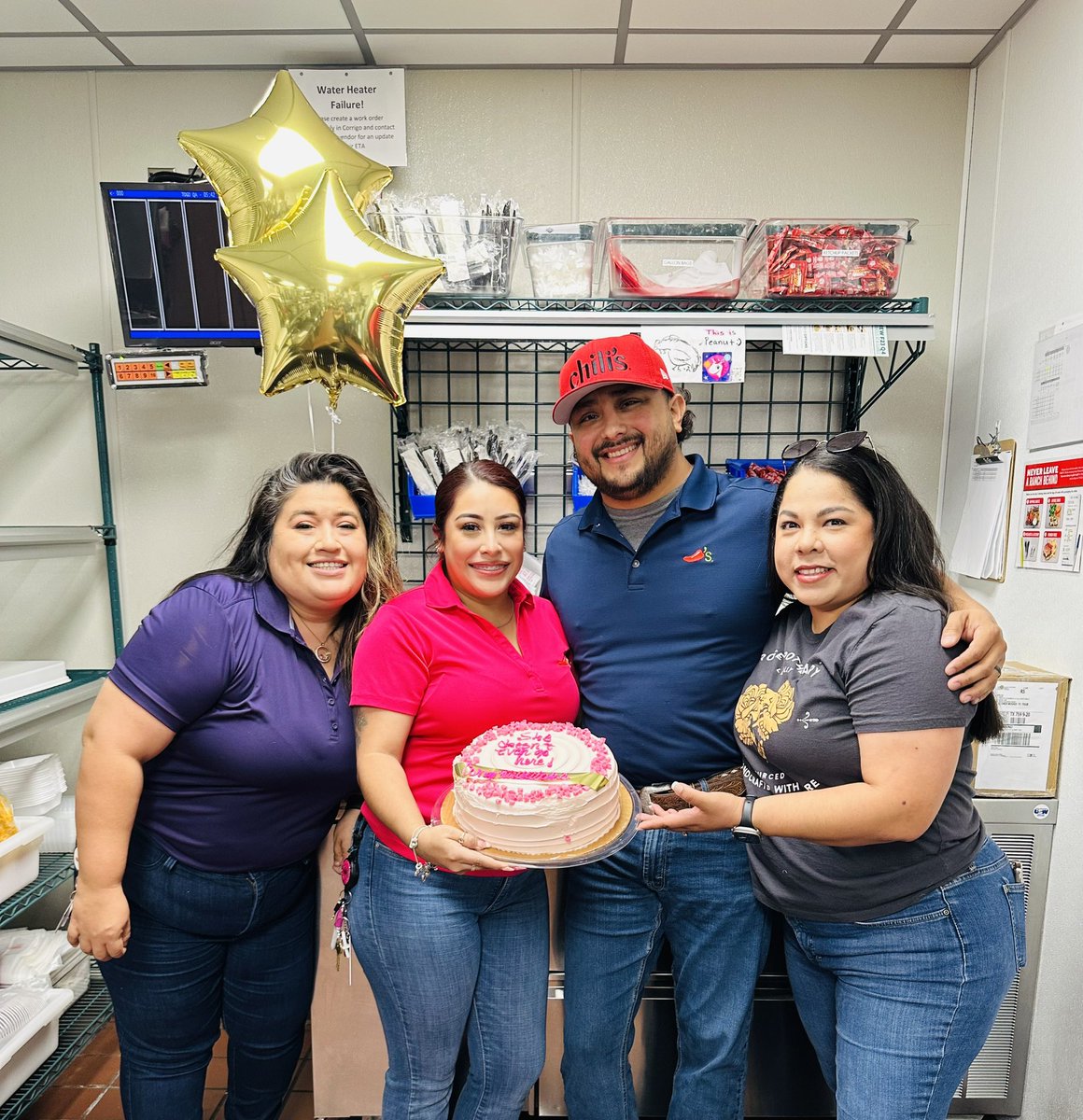 carissamariahh's tweet image. I feel so blessed to have been apart of this amazing team in San Juan. They have really helped me grow with Chili’s, &amp;amp; It’s truly been the best 6 months ever.  I’m really going to miss y’all 🥺🩷@mikponce82 @vero_gee147 @ViriMunguia7 @rubywoo83 #chilislove #chilisgrow #TMtoCSL