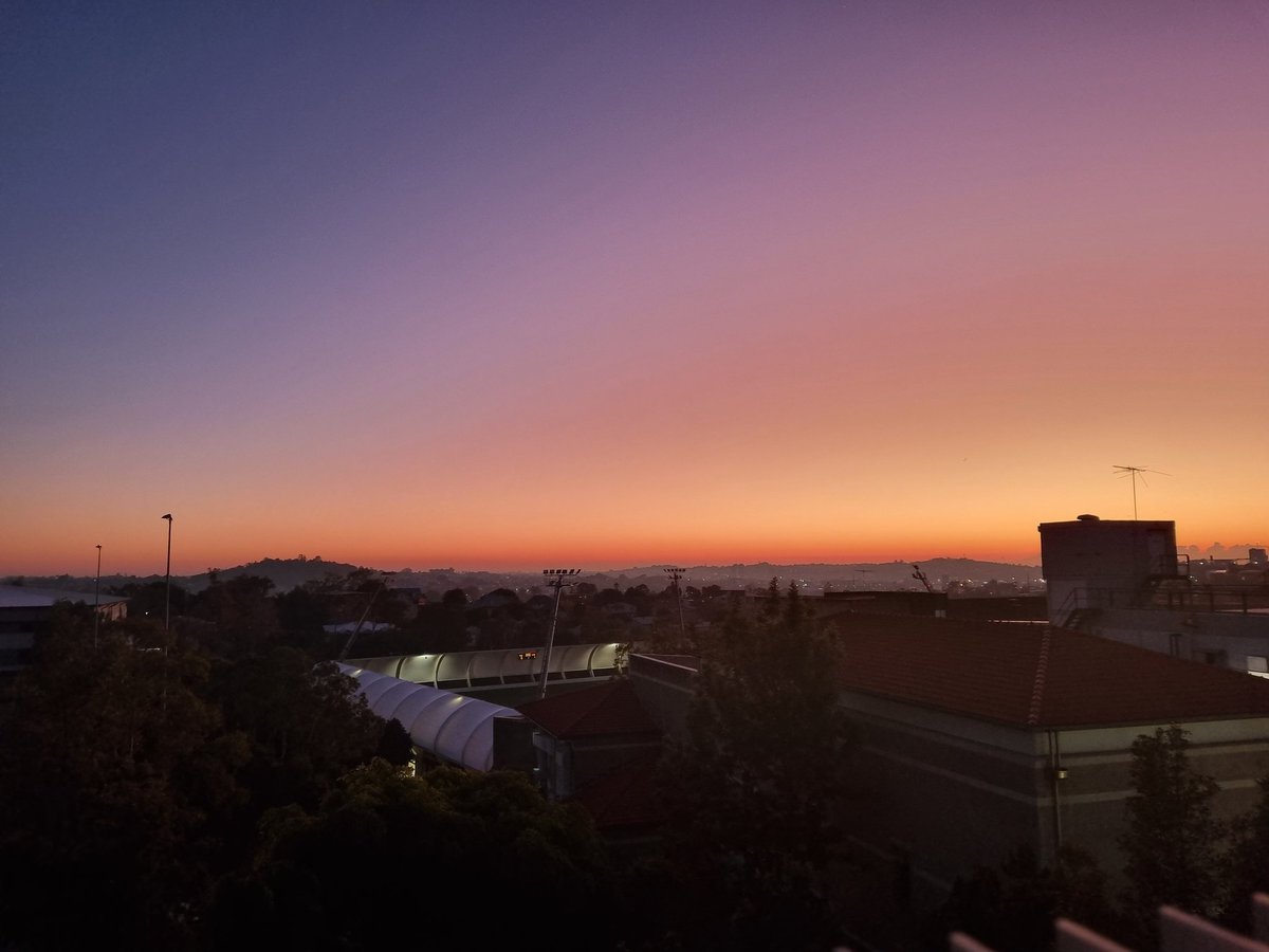 nicolem_white's tweet photo. Good morning
#Brisbane #barrambin #winter https://t.co/NMJ6ugeXfN