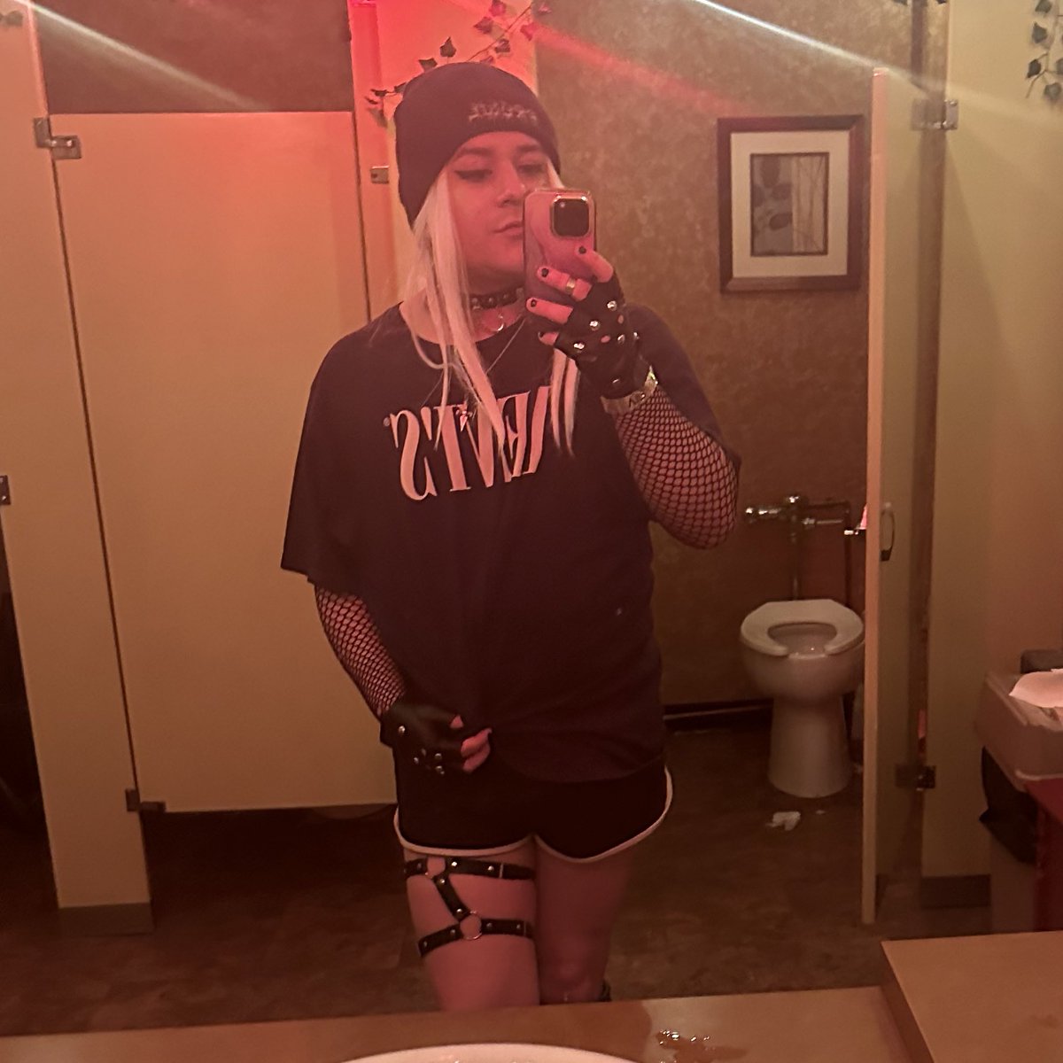 trowlmusic's tweet photo. โจpan + nonbinary โจ
i'm proud to always be an advocate for other queer peeps in the bass community ๐
#panpride #nbpride https://t.co/xUuudBcMix