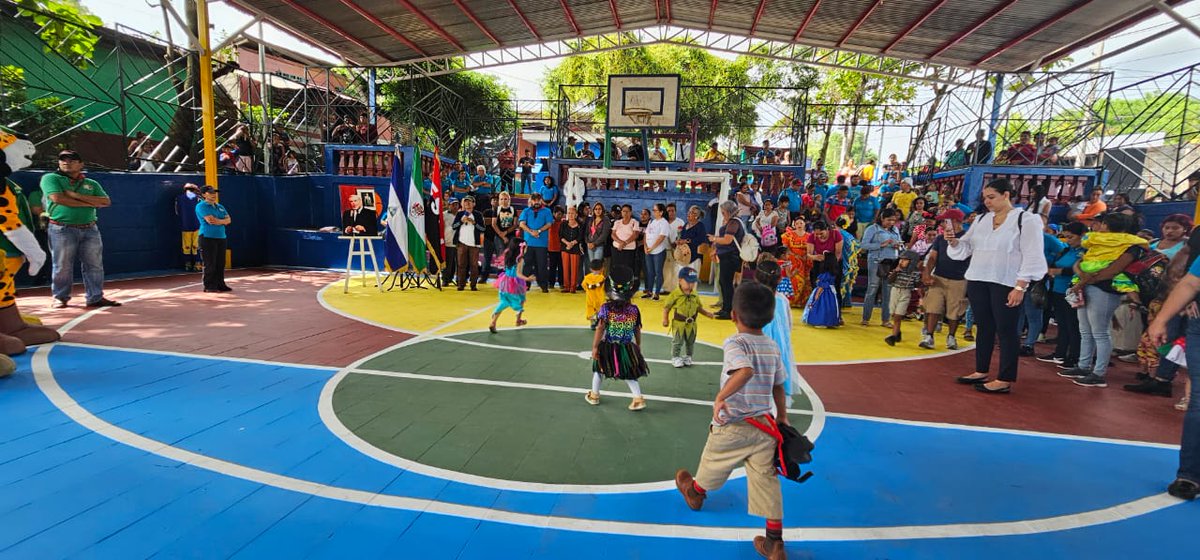 El Frente Sandinista  de Liberacion Nacional con la Alcaldia de Masaya realiza Inauguración de Mejoras a Cancha de Lomas de Sandino Monimbo⚽🥅 en  Homenaje al compañero ING. ORLANDO NOGUERA VEGA ✌🏻🔴⚫ Vamos por mas Victorias  

#AlcaldiadeMasaya 
#AlcaldíasdelPuebloNi 
#Masaya