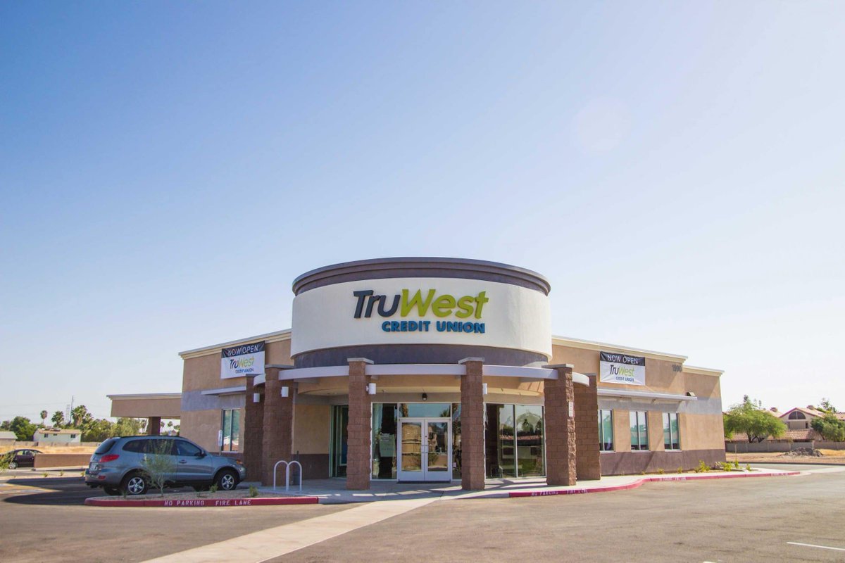 DBSI_Inc's tweet image. #Transformation from the ground up!

When @TruWestCU saw the opportunity to buy land across the street from their busiest branch, they took that opportunity to quickly expand their footprint.
#TransformationThursday #branchtransformation #Designbuild