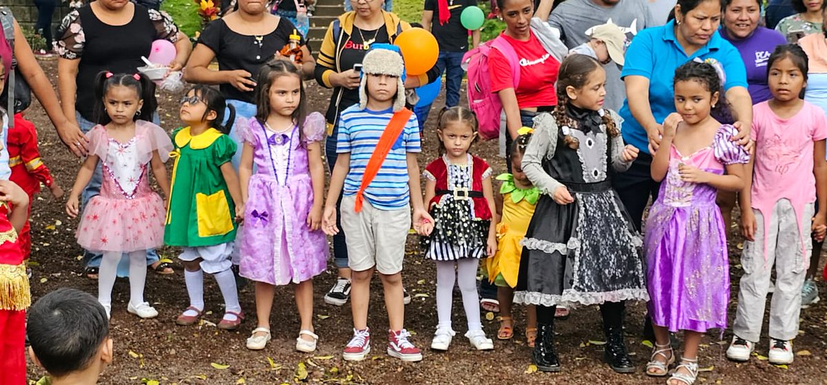 Alcaldia de Masaya con el Frente Sandinista de Liberacion Nacional realiza alegre carnaval y actividad recreativas en celebracion al dia de la niñez y en  Homenaje al compañero ING. ORLANDO NOGUERA VEGA ✌🏻🔴⚫ Vamos por mas Victorias  

#AlcaldiadeMasaya 
#AlcaldíasdelPuebloNi