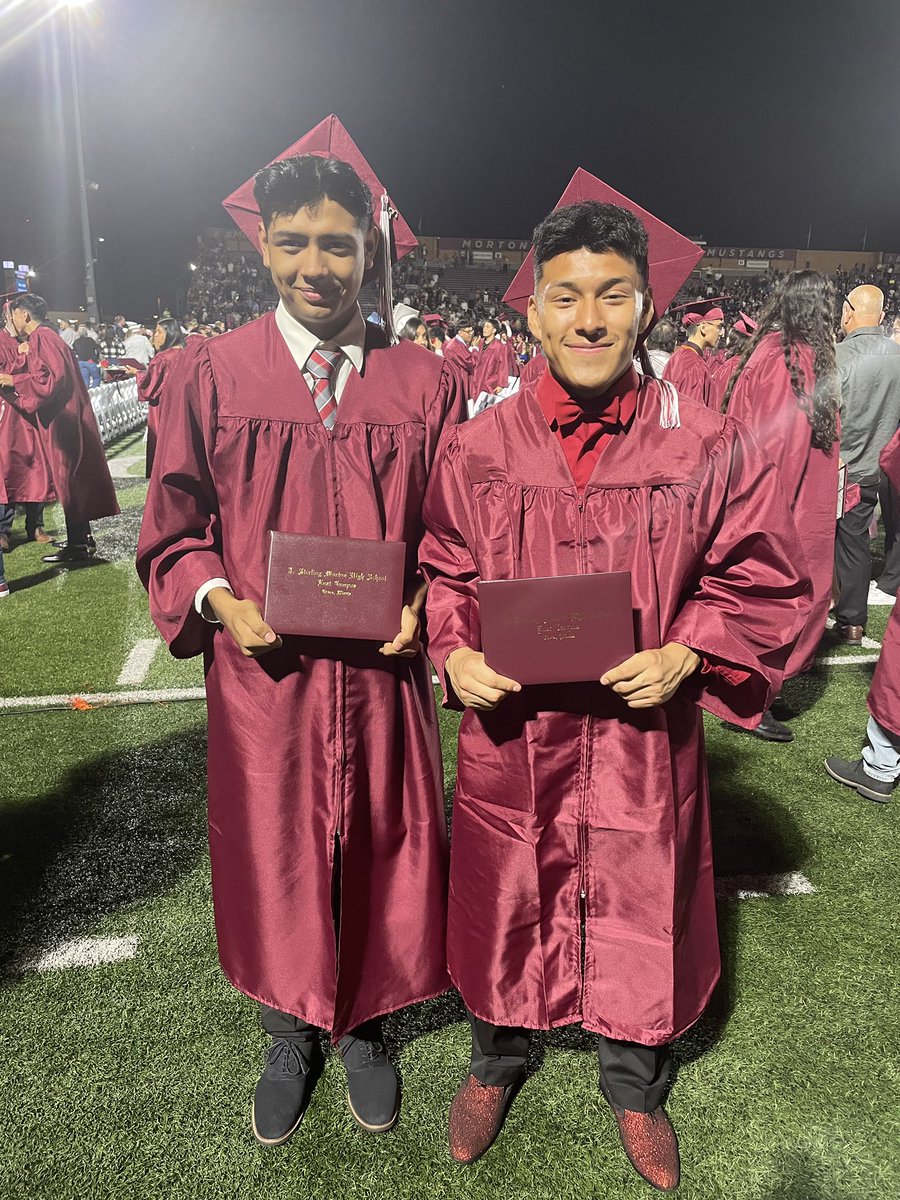 Congrats to all the 2023 graduates!!! Here’s a picture of our captains.  🥰 #mortonpride