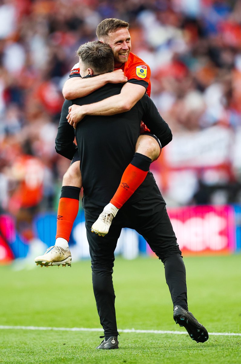 _JamesR_'s tweet photo. Been an amazing week processing last week. So proud of, and happy for, everyone in the LTFC family 🧡 https://t.co/ceE5KJLqil
