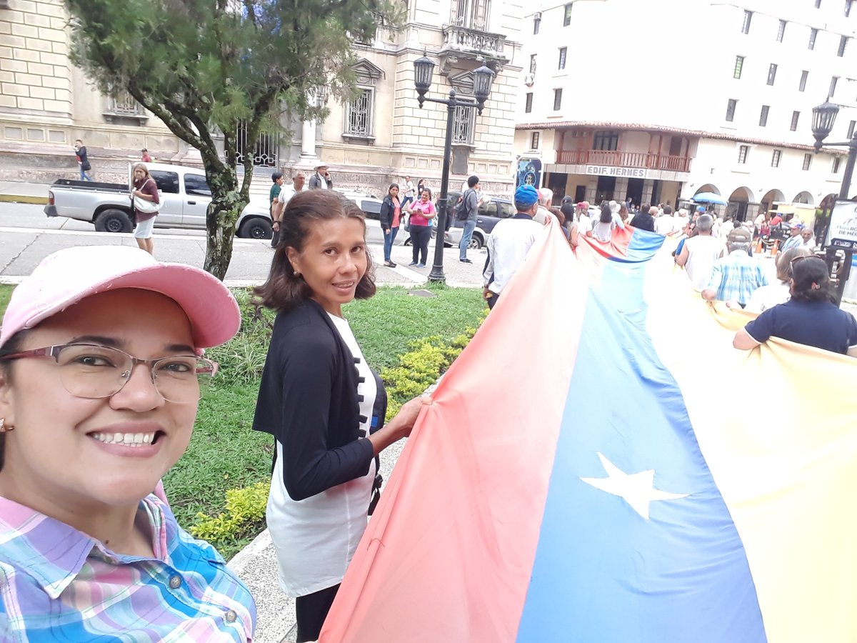 Mérida Presente En La Caminata De Los Jubilados y Pensionados. 
#JuntosPorUnSalarioDigno
#NoaLaBonificaciónDelSalario
#MéridaVenezuela
@fvmmerida 
@CNNEE 
@cnn