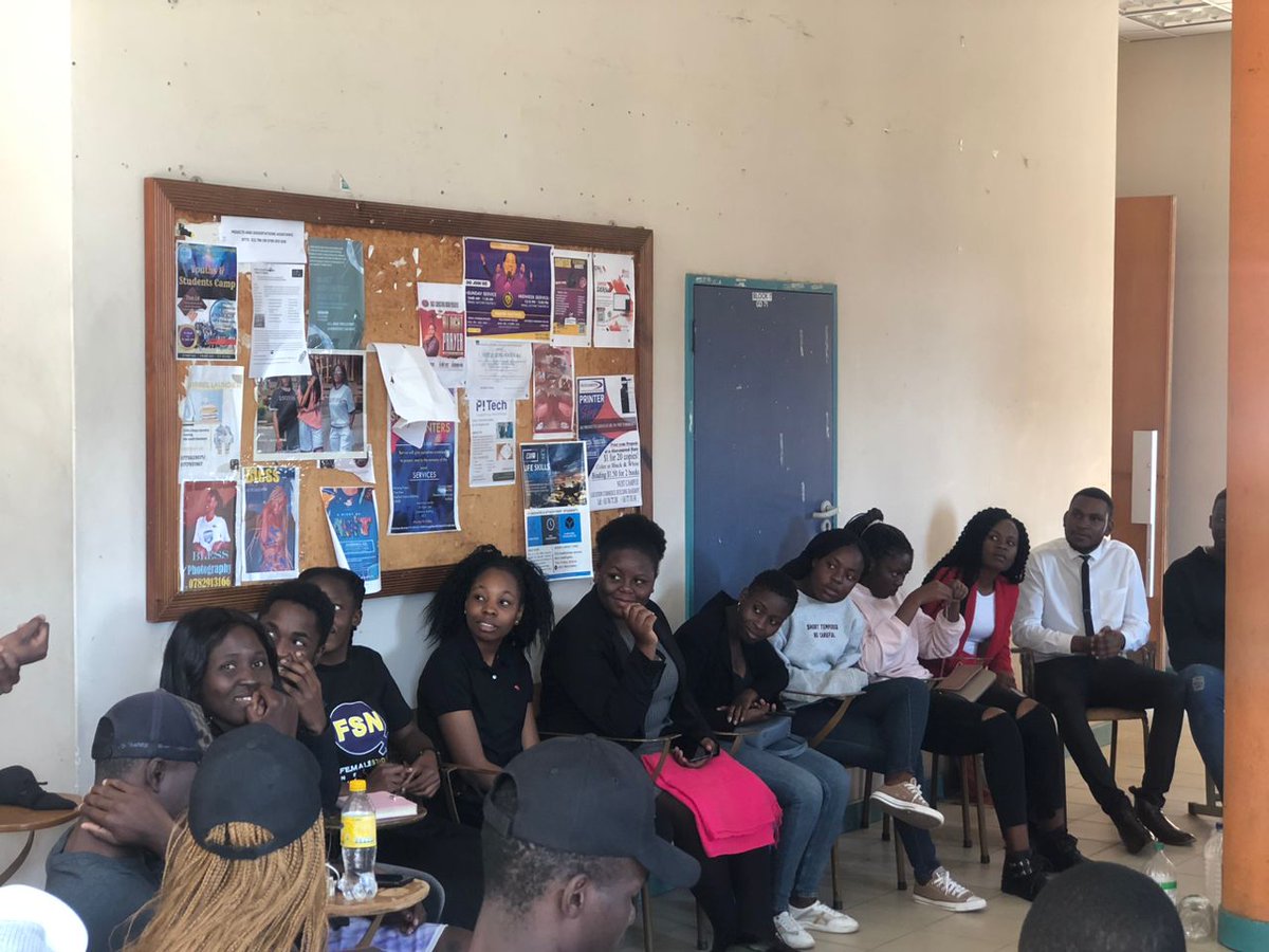 byozinasu's tweet photo. Bulawayo @Zinasuzim male and female comrades from different institutions, were part of a great @femalestudents dialogue on the involvement of female leaders in getting into influential positions of authority as equal parties.We all committed to be gender champions.
#QinaMfundi !! https://t.co/3CVCnyl9yG