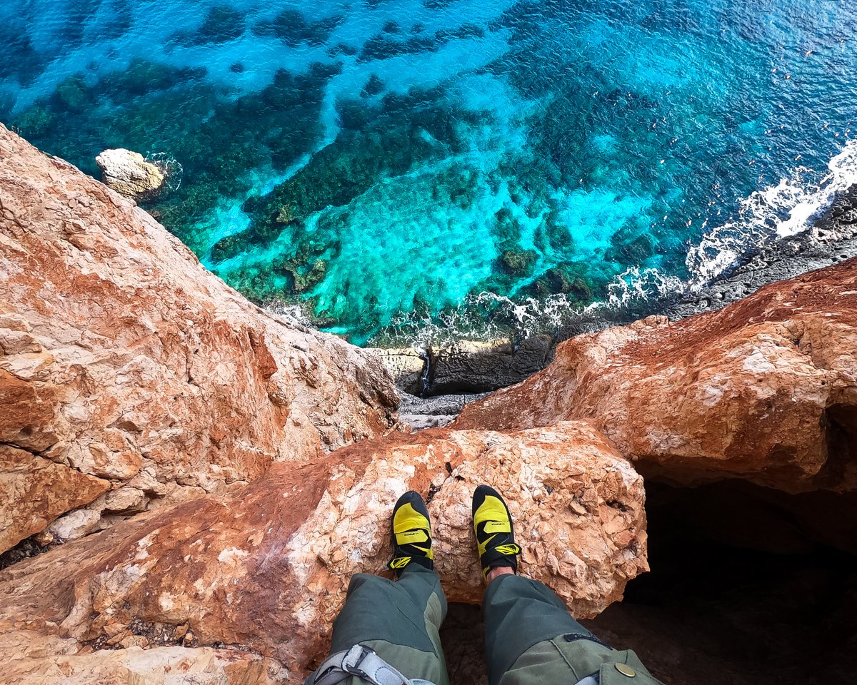 Photo of the Day: Climbing on the coastline 💰 #GoProAwards recipient @6bpump scored $250 for taking the scenic route.

#ProTip: Every Photo of the Day for the next 100 days will earn $250 ($500 for Subscribers). Submit your shots via the @quik app or GoPro.com/Awards.