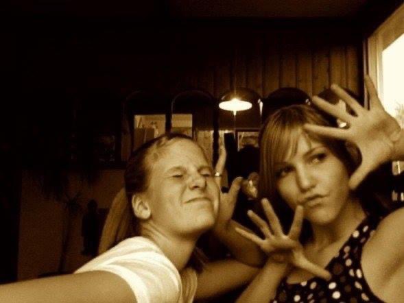 Hvern hefði grunað að þessar litlu webba skinkur myndu fæða börnin sín með 15 klukkustunda millibili 🥺 Gæti ekki mælt meira með því fyrirkomulagi