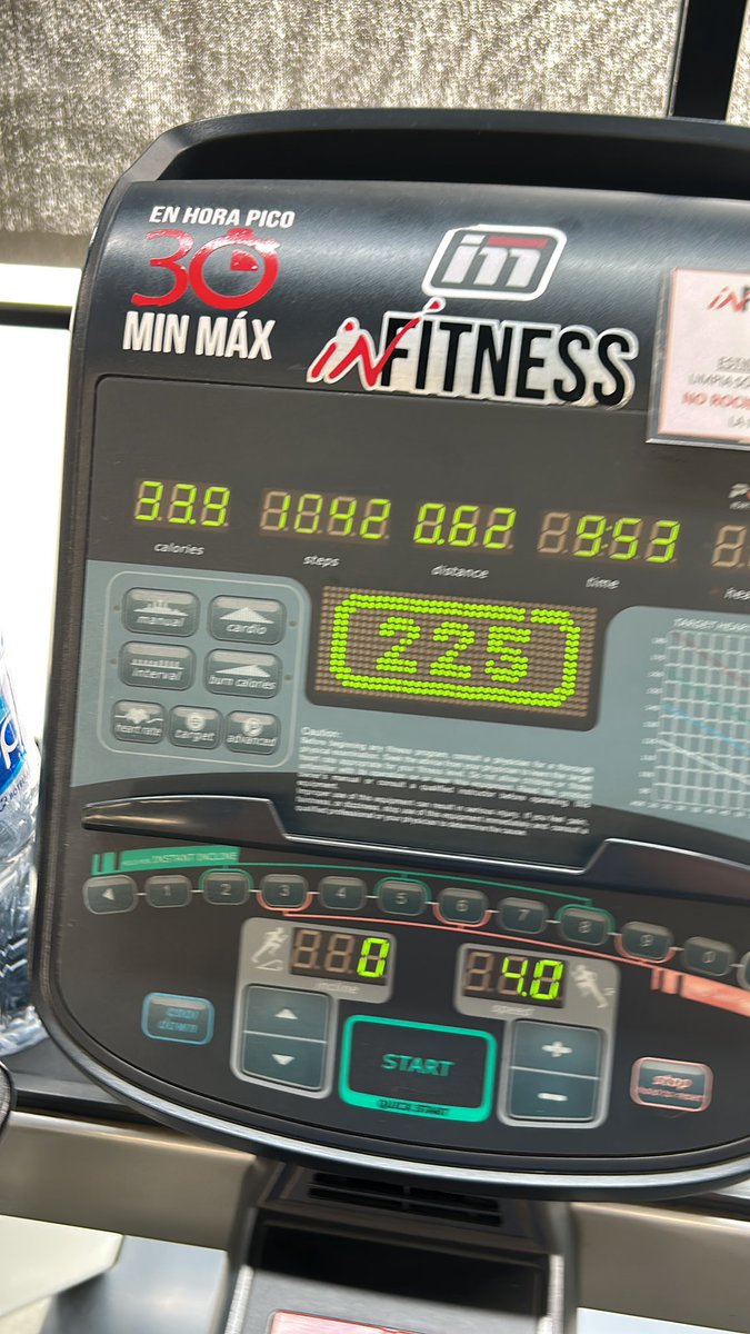 danoc55's tweet photo. Estoy en ese punto de mi vida en el que estoy entrenando y desde aquí enviando pedidos de mi negocio. Si me preguntan qué pensé estar haciendo esto alguna vez, la respuesta es un rotundo NO, que estoy feliz y agradecido es un SI por siempre 🙏 https://t.co/DEy1g07eAX