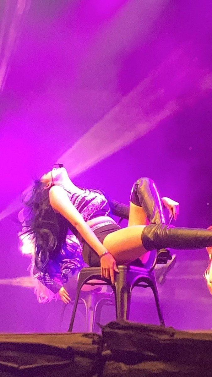 aishasfiles's tweet photo. everlasting tour aisha was a moment https://t.co/ZHgLVIUUGS