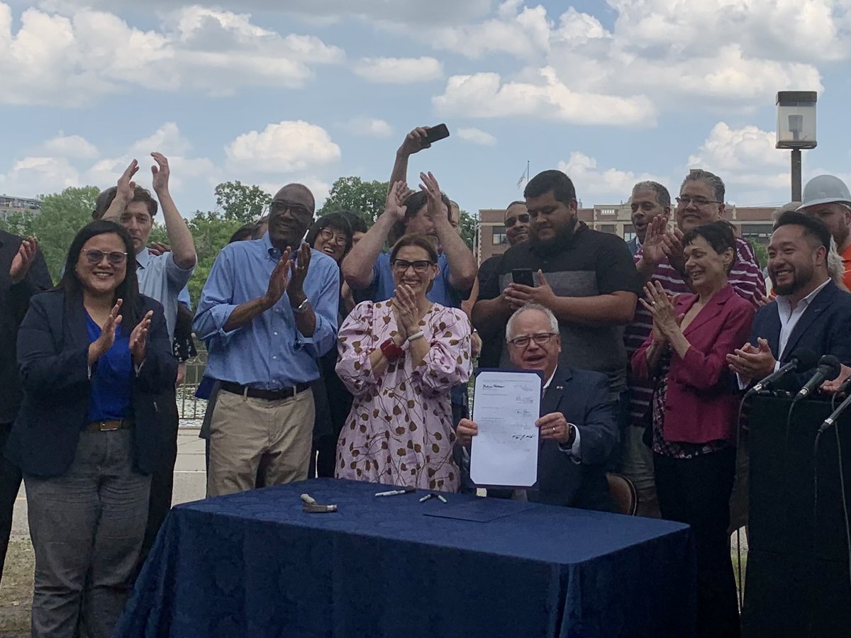 Today Gov. Walz signed the state infrastructure bill into law on West River Parkway Regional Trail. It helps fund the Grand Rounds Missing Link, a new Cedar-Riverside rec center and improvements for the regional trail system. We appreciate the support for our parks and trails!