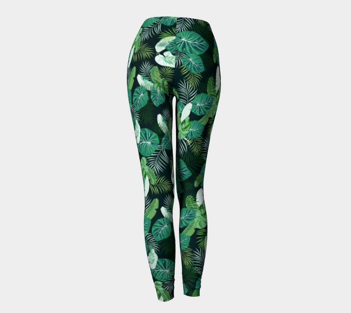 Green leaf #SportsLeggings #ActivewearLeggings 
$65.00
➤ bit.ly/3mlWWSJ