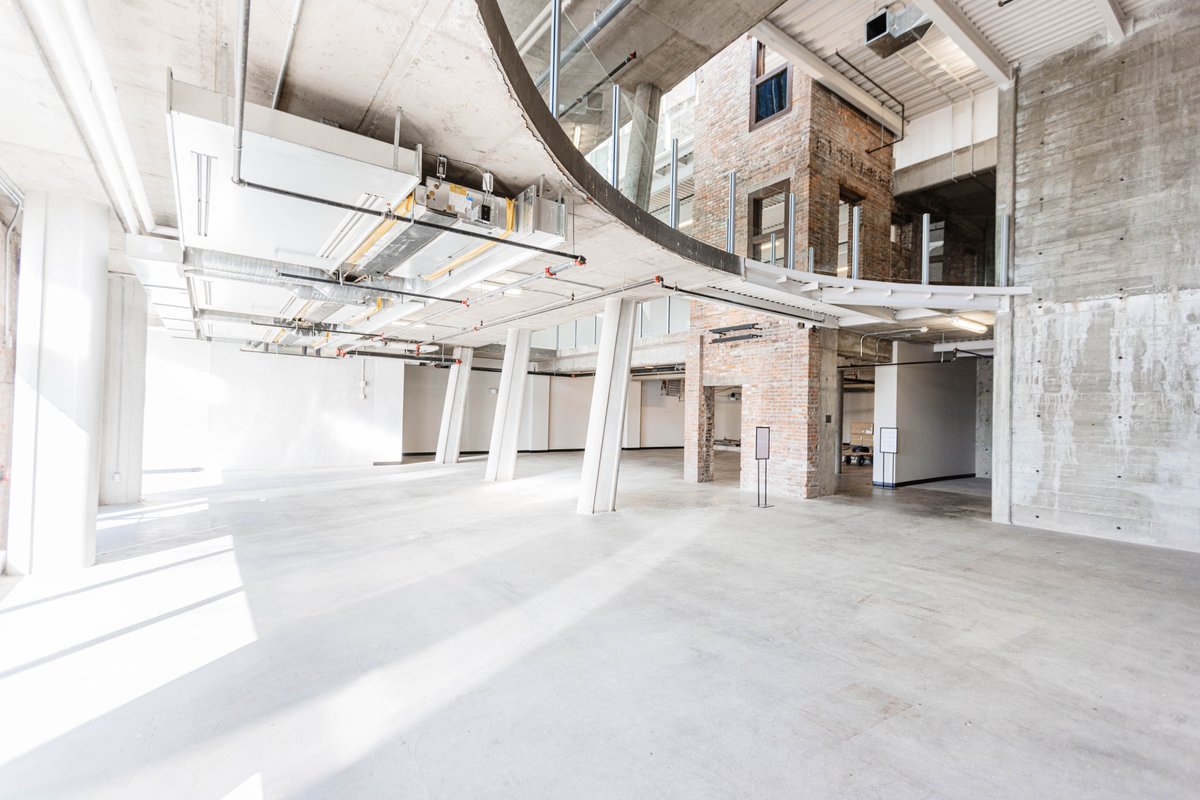 Summer light is bringing all the vibes to our main floor space. The perfect opportunity for your business - let us show you around.
📷 <a href="/amaireco/">Yuki Dam</a> #yeg #edmonton