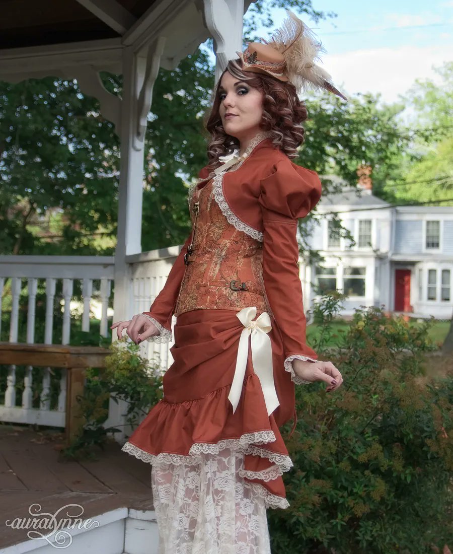 Happy #throwbackthursday!  Here's a Steampunk wedding dress that's still available in my store! buff.ly/3WKca1U #steampunkfashion #victorianstyle #teapartytime #steampunklove #uniquewedding #auralynne