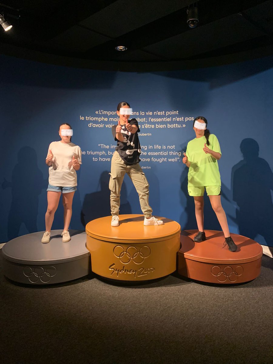 🥇🇨🇭Journée exceptionnelle au Musée Olympique de Lausanne pour nos 4e1 et 4e2, classes olympiques ! Merci au <a href="/CDIsere/">Isère</a> qui nous permet de réaliser nos projets 👏🏻🤩
#generation2024 #jeuxolympiques #jo2024 <a href="/acgrenoble/">Académie de Grenoble</a> @Generation2024G