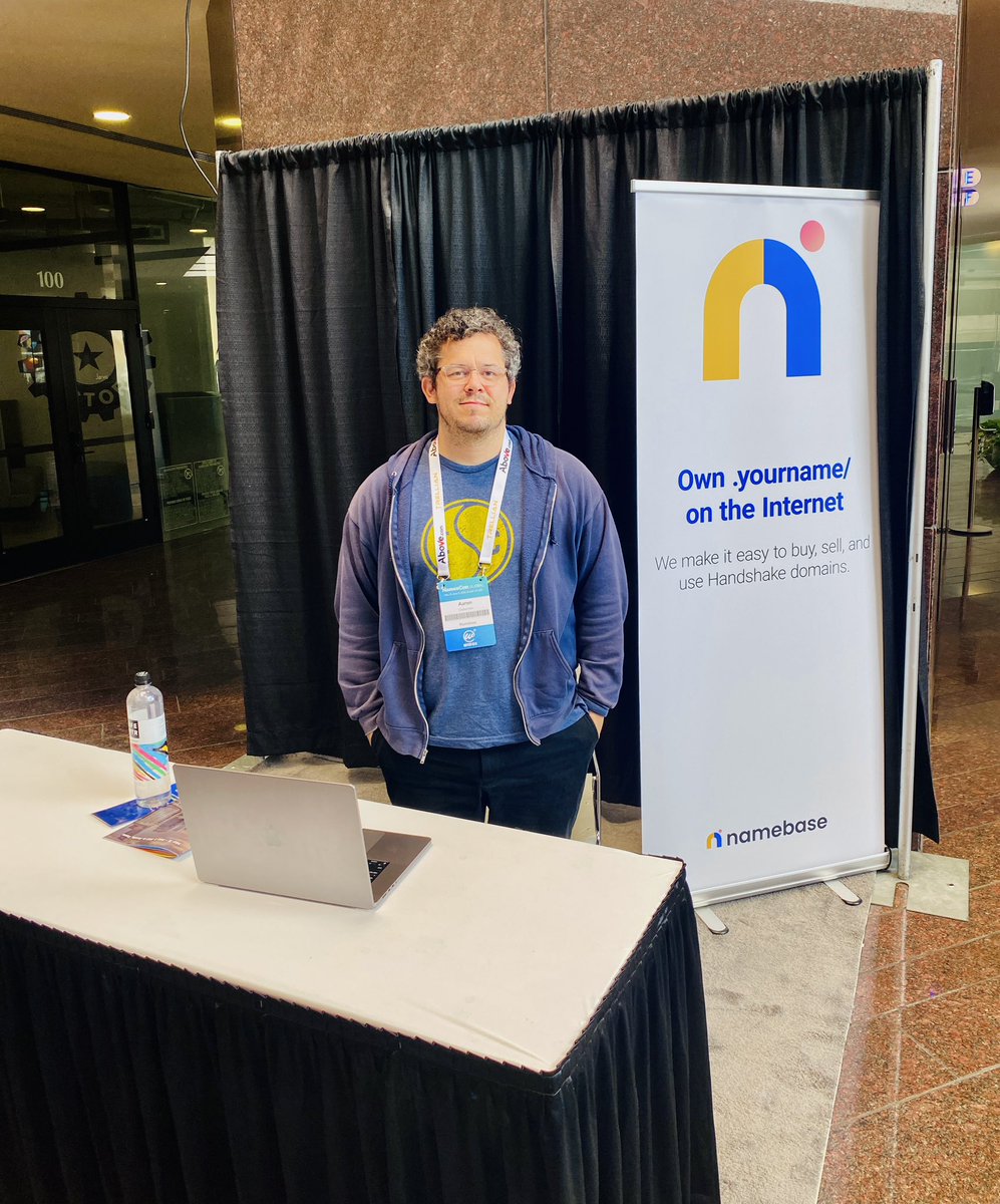 aoxborrow's tweet photo. blockchain domains at @NamesCon https://t.co/5q7JGH1TdW