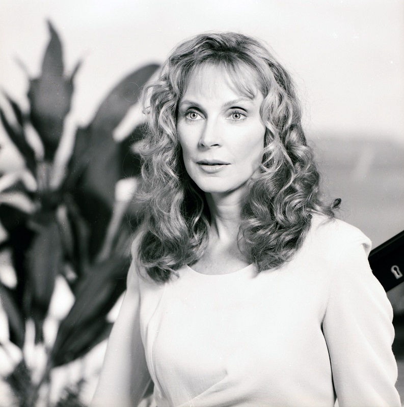 Gates McFadden Files on Twitter "TBT GatesMcFadden as Kimba in