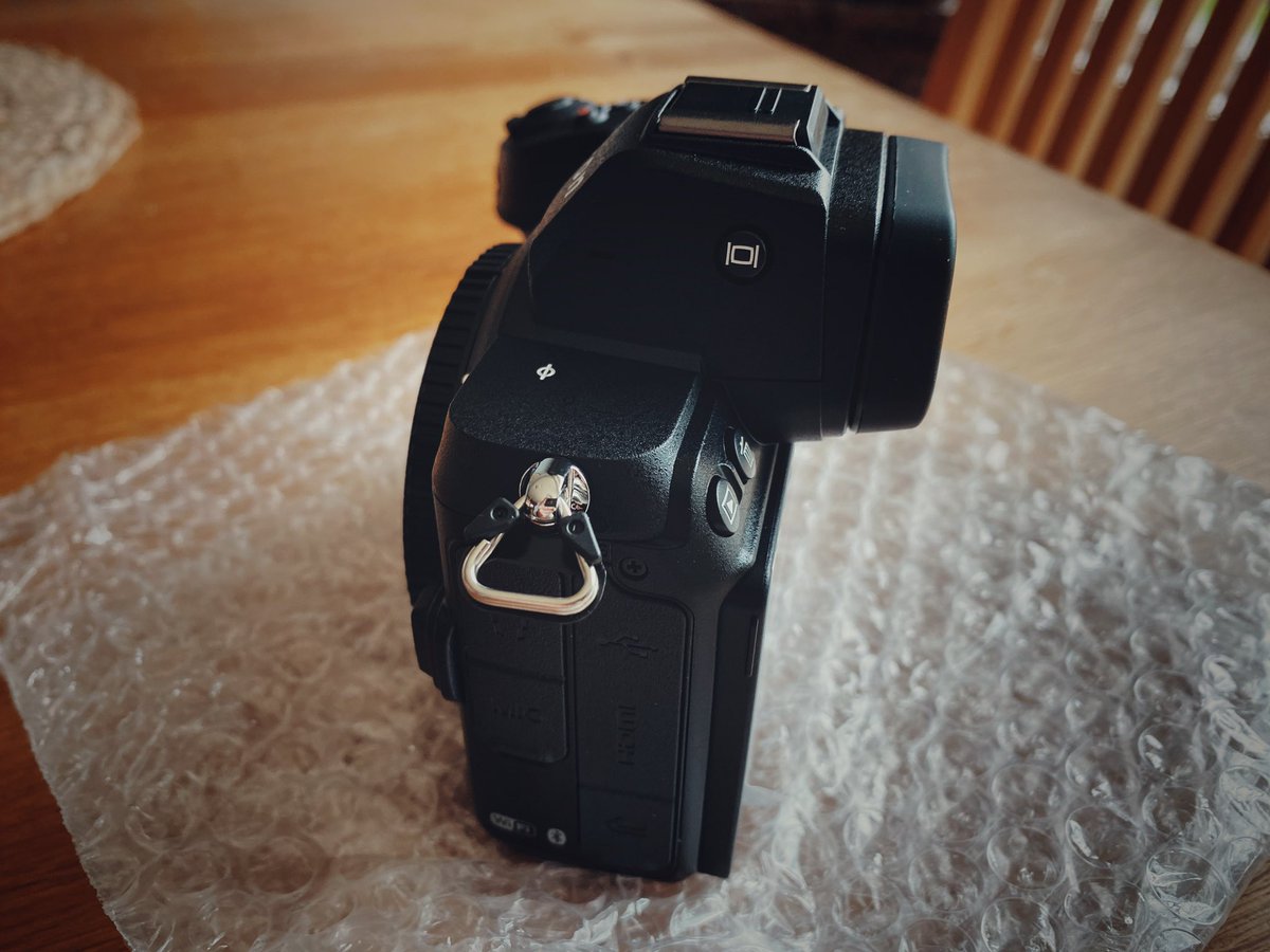 KaguraKald's tweet photo. Brand new Nikon Z5
#Nikon #nikon #Z5 #z5 #camera #mirrorless #photographer #photography #24mp #fullframe https://t.co/KXxKnLrGY2