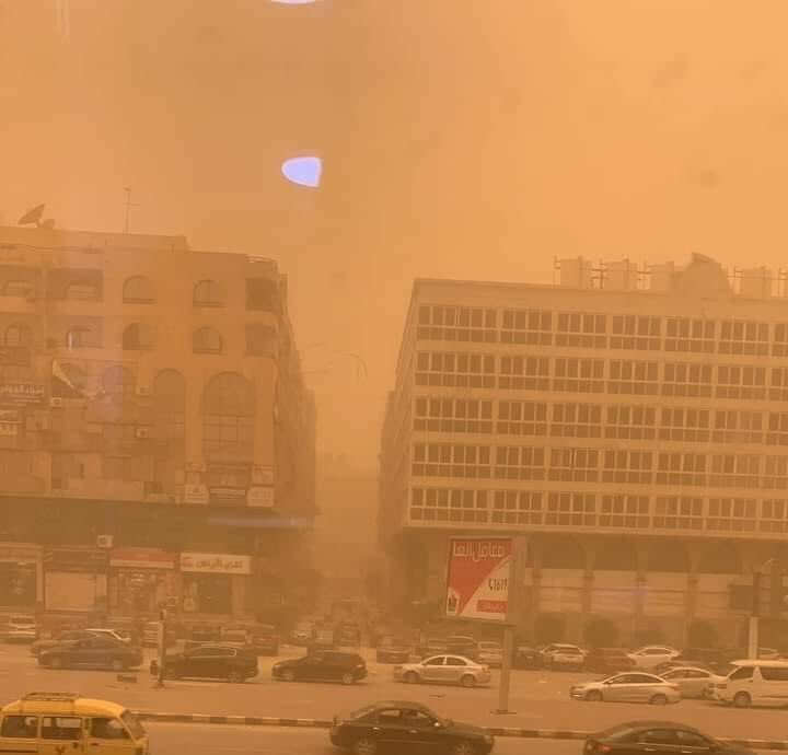 الجو بتاع النهاردة دا كان ناقصو بس شوية جمال 🐪 ونعمل فيلم الرساله اهو الحر والكفار والمنافقين كله موجود😂😂