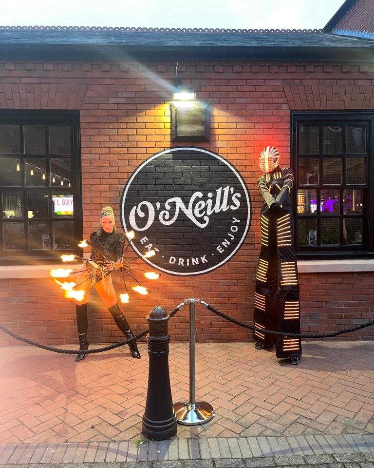 @ONeillsPubs #harborne #fire #launchnight #globot #robot #newpub #thursdaynight