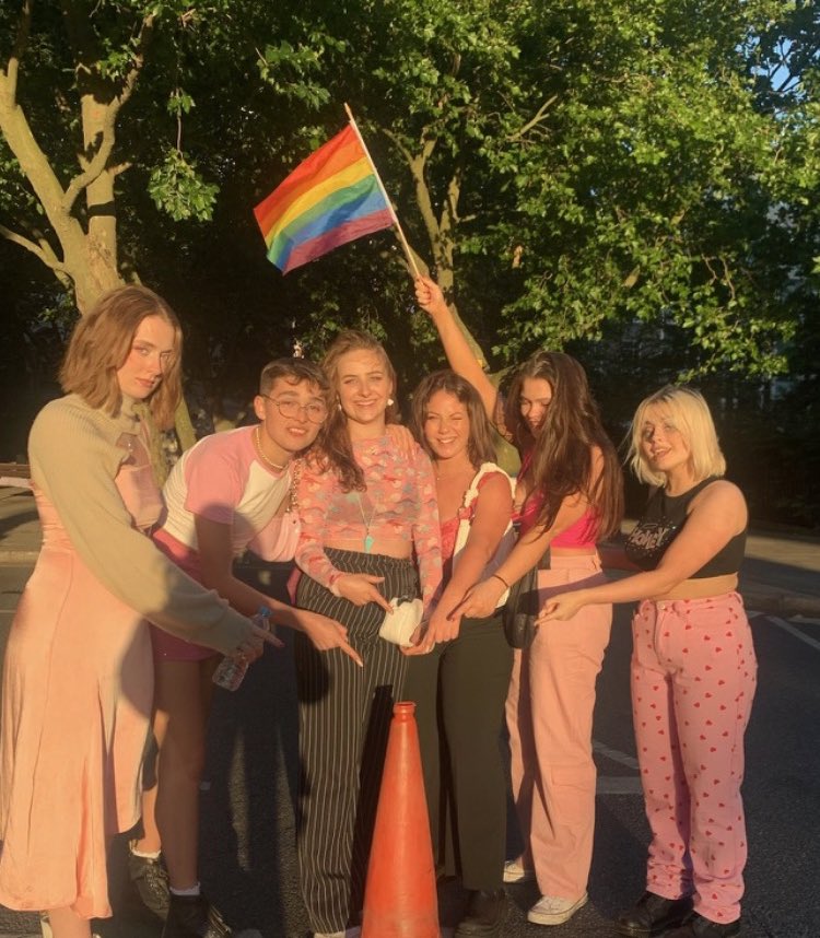 xoEmilyDroverxo's tweet photo. It’s pride month bitches 🏳️‍🌈 https://t.co/vtvjaSKouo