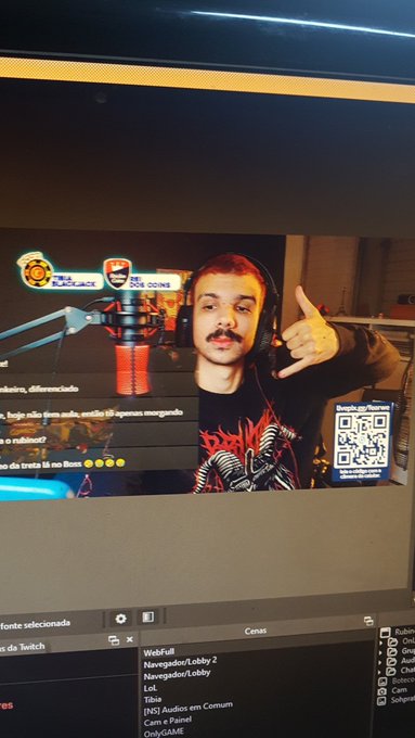 Vem pra live bros https://t.co/GqqCn0A5MV