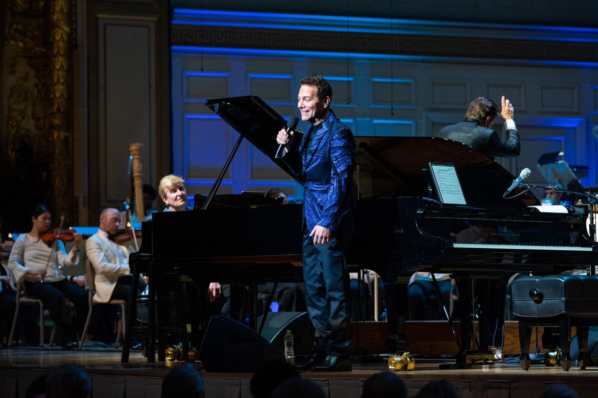 TheBostonPops's tweet photo. Celebrated artists Jean-Yves Thibaudet and Michael Feinstein take the stage again tonight for one more performance of “Two Pianos: Who Could Ask for Anything More?” Check out a few photos from last night’s show 👀
📸: Robert Torres https://t.co/ofMtFVdtEw