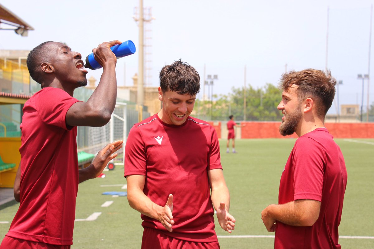 ProEvolutionAcd's tweet image. 🤨🤔